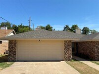 Building Photo - 139 Wildwood Dr