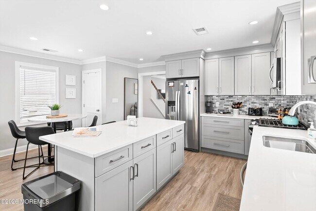 Building Photo - 315 Hiering Ave