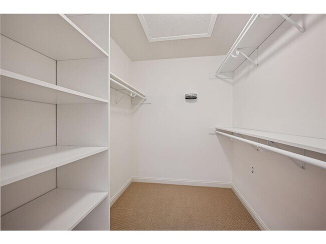 Building Photo - 145 Holly Ln N