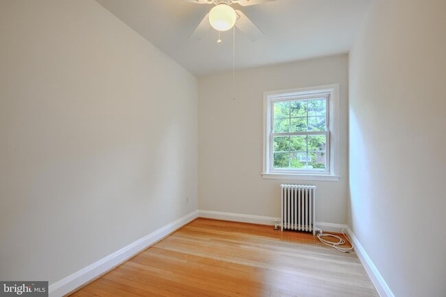 Building Photo - 521 Academy Rd