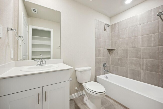 Building Photo - 2209 Dunbar Dr
