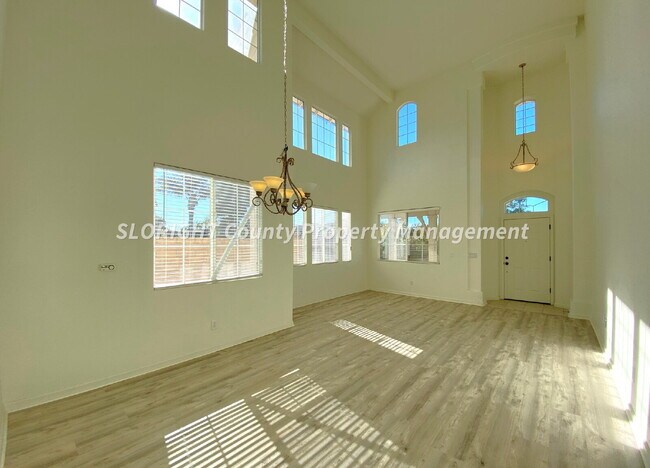 Building Photo - AVAILABLE NOW - Executive Style Santa Maria Home with 4 Bedrooms & 2.5 Bathrooms