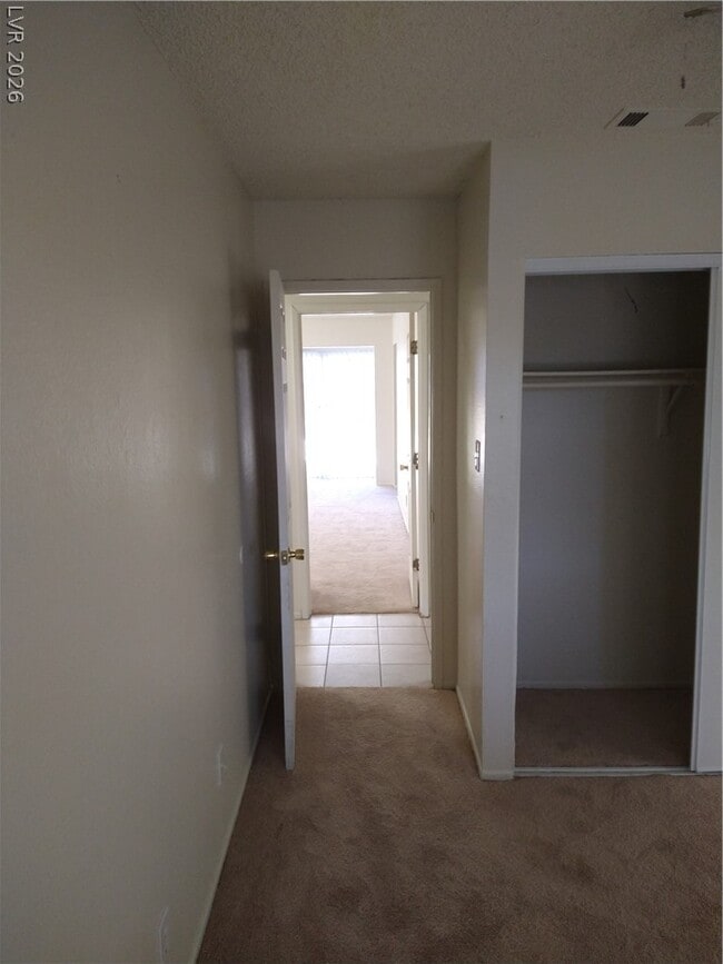 Building Photo - 212 Bradshaw Way