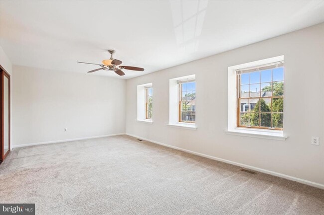 Building Photo - 8258 Cedar Landing Ct
