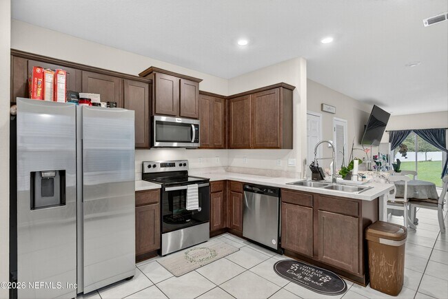 Building Photo - 12784 Veterans Ct