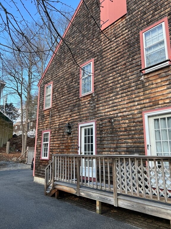 Building Photo - 22 Morse Ct