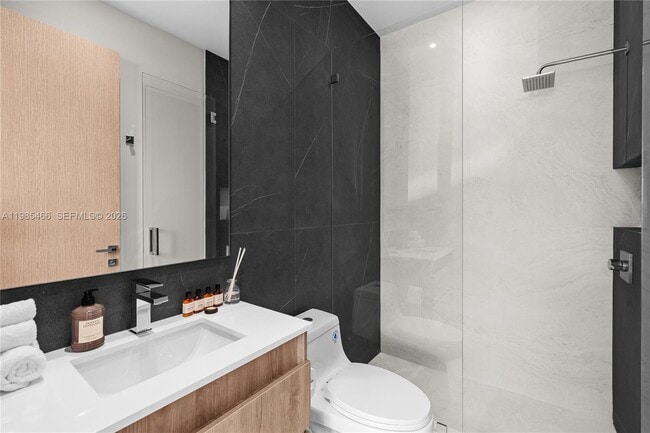 Building Photo - 245 NE 116th St