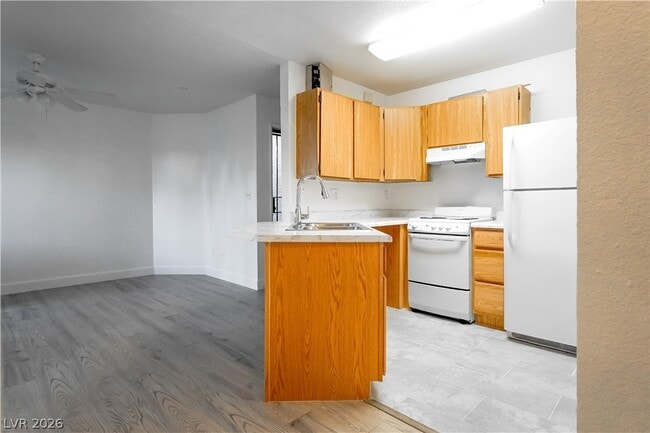 Building Photo - 510 Elm Dr
