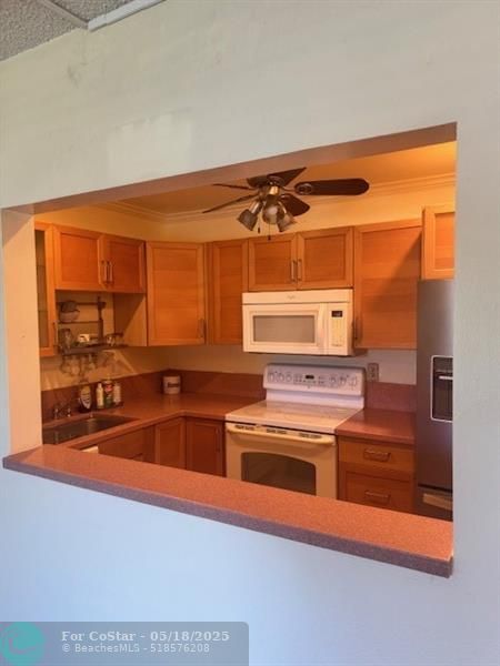 Building Photo - 4990 E Sabal Palm Blvd