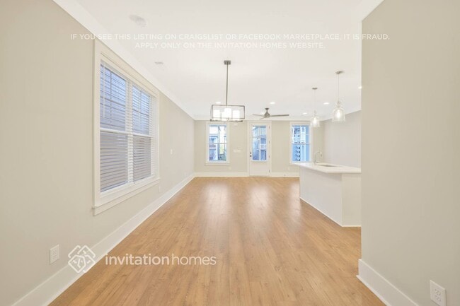 Building Photo - 647 Vernon Ave