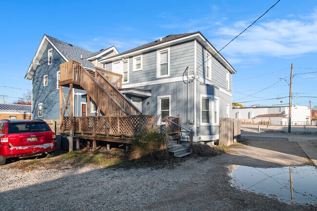Building Photo - 353 Atlas Ave SE