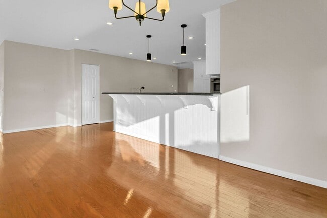 Building Photo - Beautiful detached home in Pacific Beach! ...