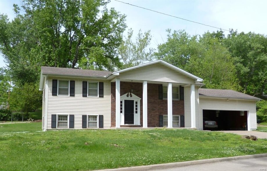 Primary Photo - 1202 Wayne St