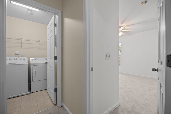 Building Photo - 7805 Jeffrey Alan Ct