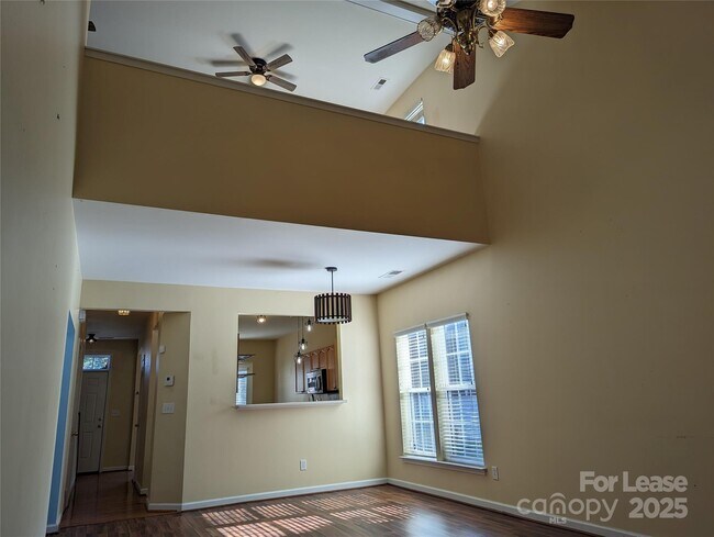 Building Photo - 7920 Mariners Pointe Cir