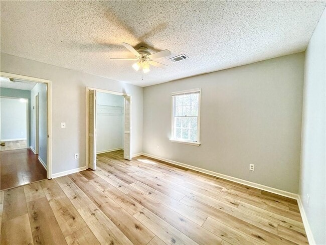 Building Photo - 1721 Emerson Ct NE