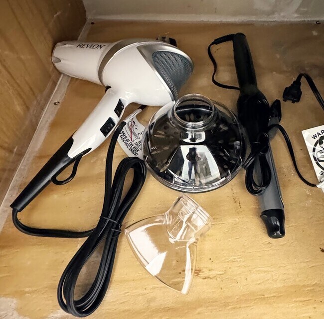 Building Photo - 105 Sky Country Dr