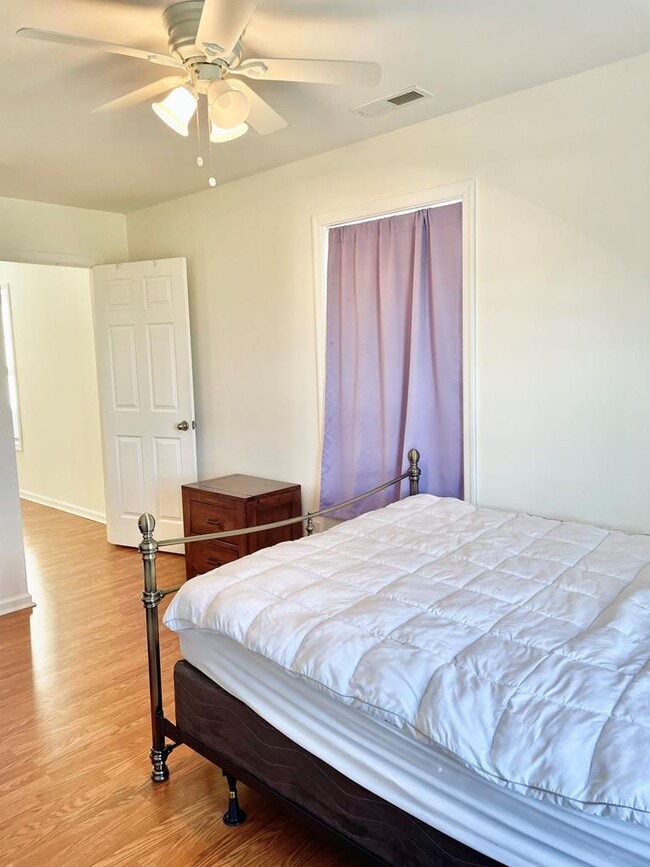 Building Photo - 5164 Main St