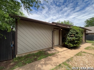 Building Photo - 8869 Meadow Trace St