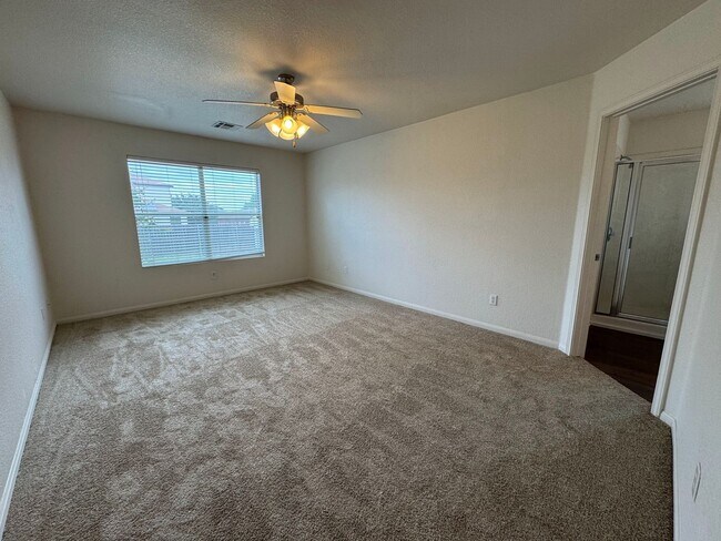 Building Photo - 4-Bedroom House for Rent in Killeen