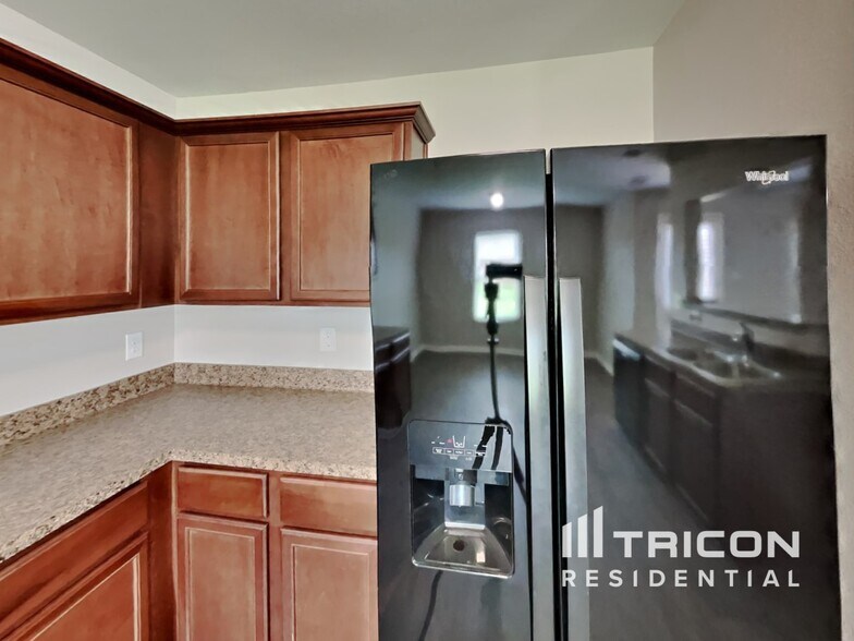 Building Photo - 2503 Regatta Ln