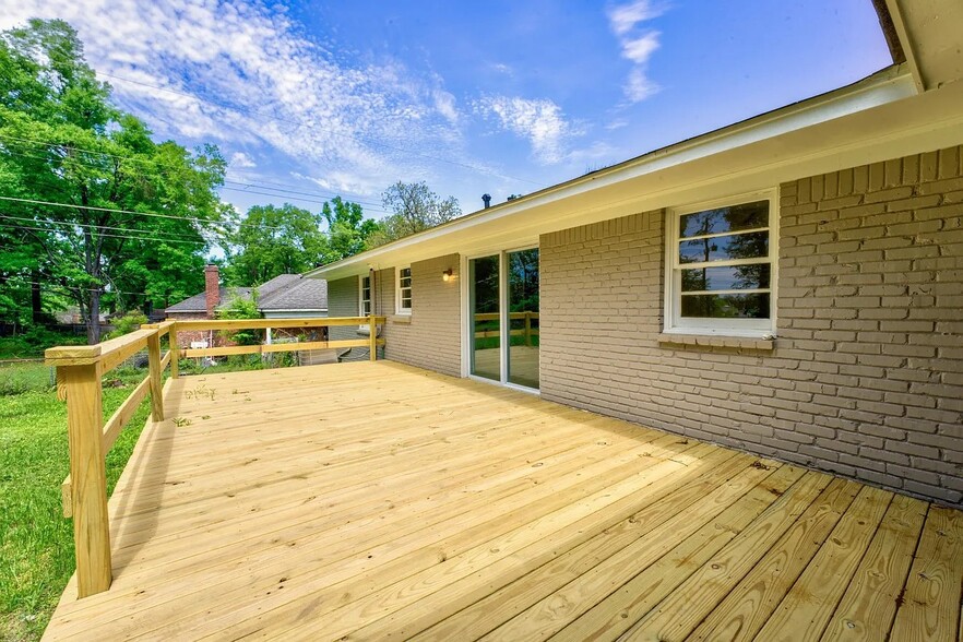 Building Photo - 3061 McGee Cv