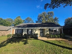 Building Photo - 3943 Silverleaf Rd