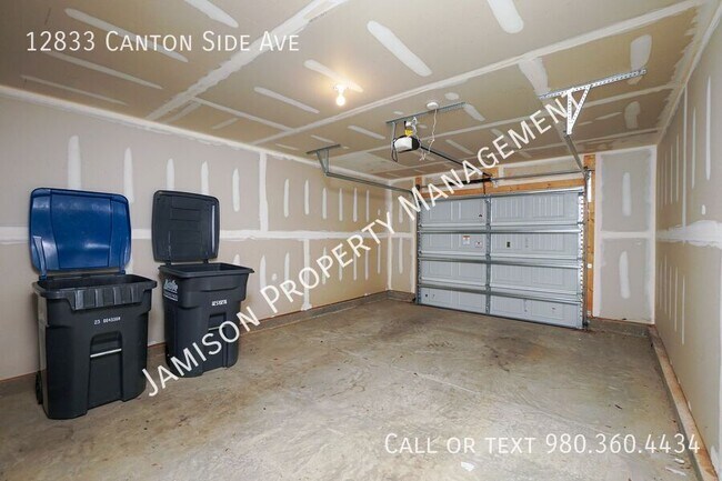 Building Photo - 12833 Canton Side Ave