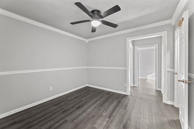 Building Photo - 1606 Old Tract Rd