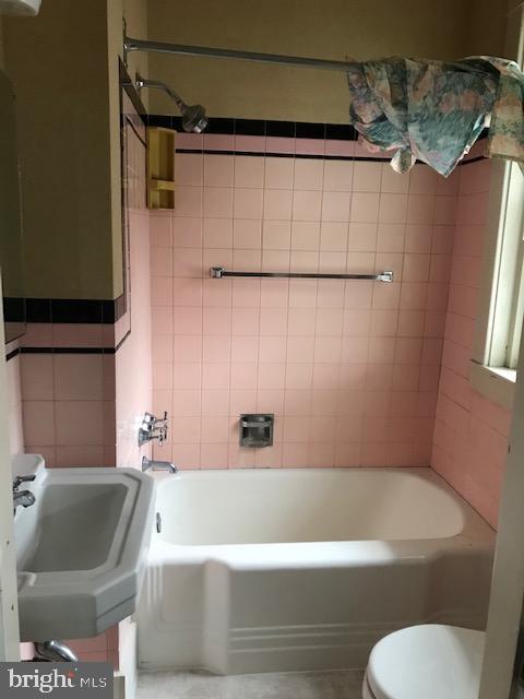 Building Photo - 505 E Lancaster Ave