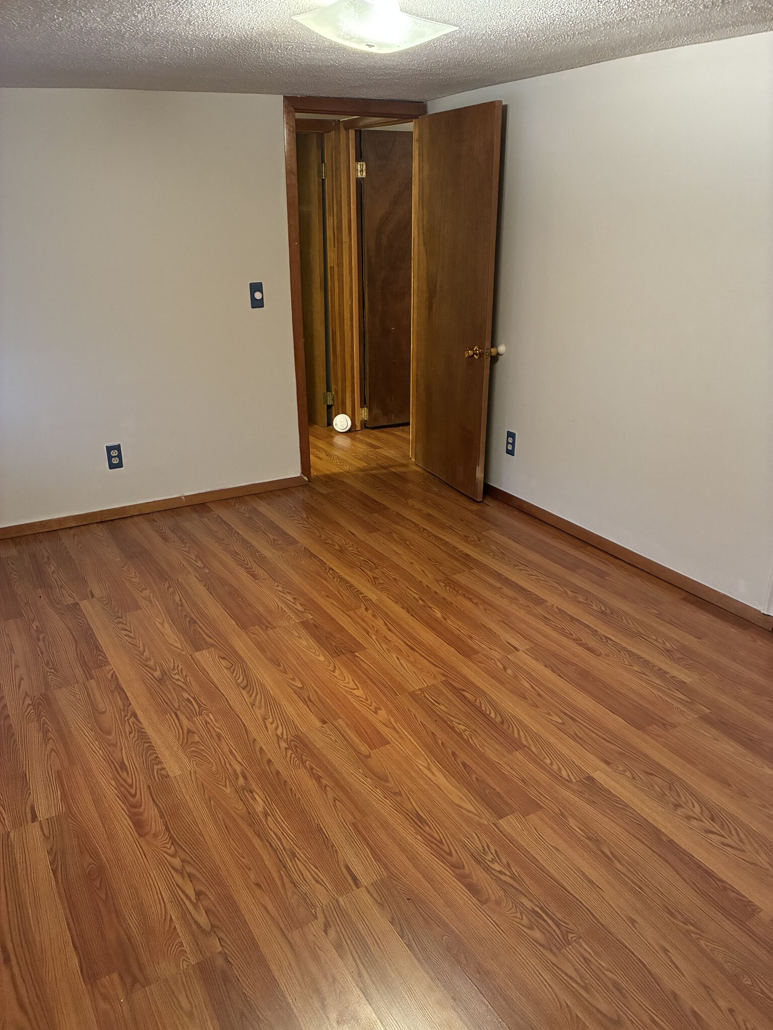 Building Photo - 305 Calder Ave