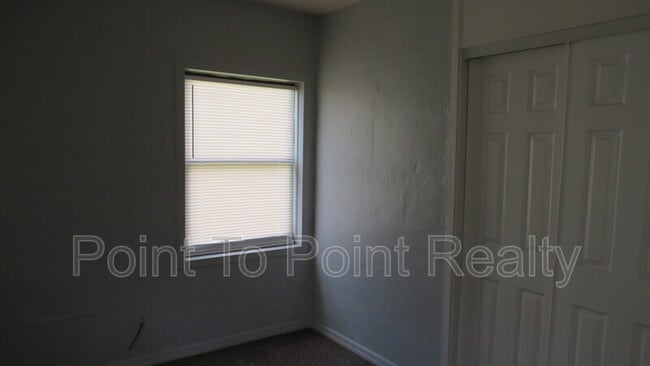 Building Photo - 5347 Baycrest Rd