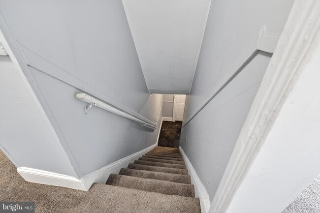 Building Photo - 216 W Division St