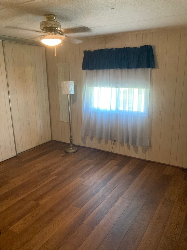 Building Photo - 1420 Whisper Cir