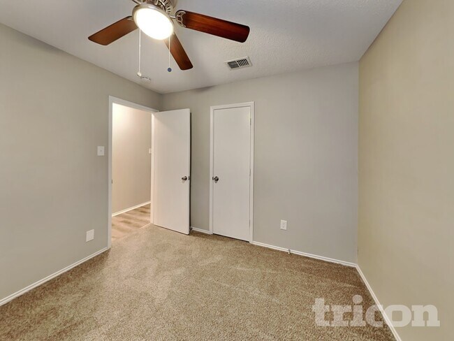 Building Photo - 1735 Duster Cir