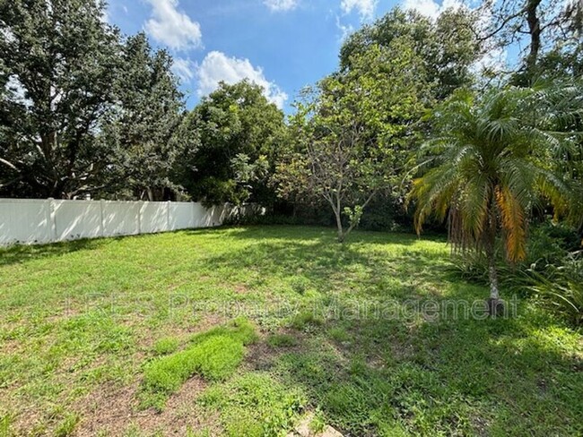 Building Photo - 1028 Kerwood Cir