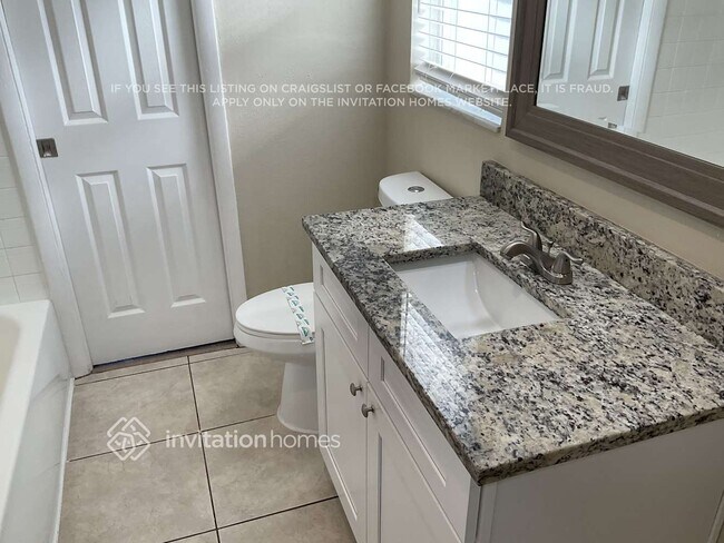 Building Photo - 1190 Chelsea Ln