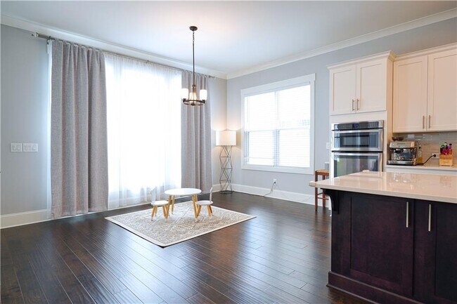 Building Photo - 6030 Richwood Cir