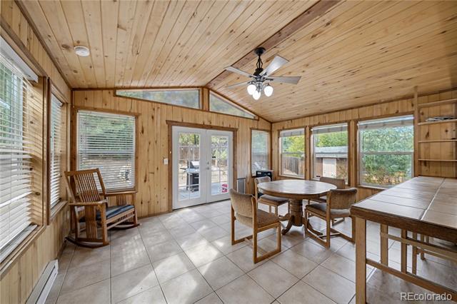 Building Photo - 806 Paradise Ln