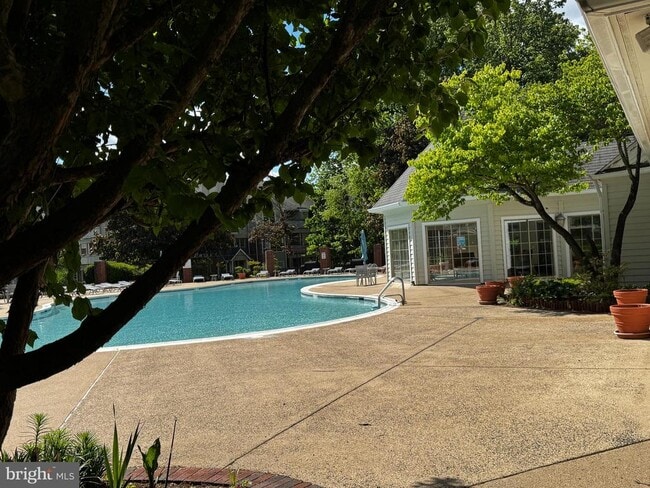Building Photo - 12150 Penderview Terrace