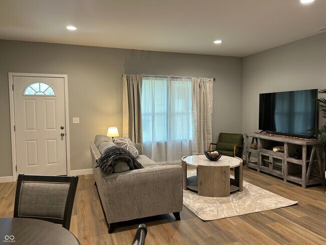 Building Photo - 113 N Arsenal Ave