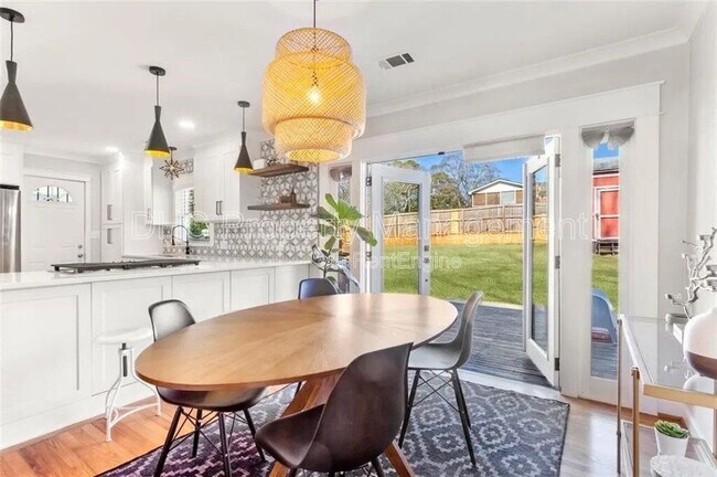 Building Photo - 2968 Catalina Dr