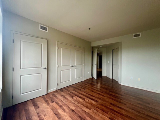 Building Photo - 105 Christina Landing Dr