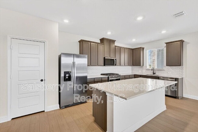 Building Photo - 125 Gallegos Dr