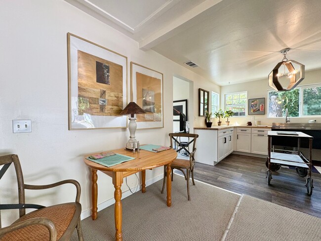 Building Photo - Available For 4+ Months!* Rare Find Furnished Saint Helena Gem, “Upper Tainter” 2 Bedrooms, 2 Bat...