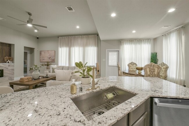 Building Photo - 23610 Iris Field Ct