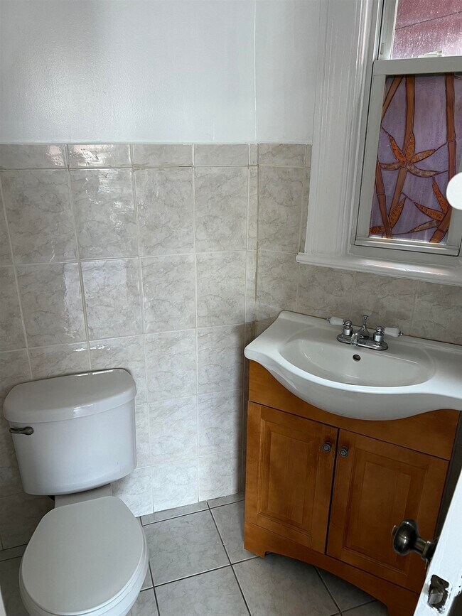 Building Photo - 110 67th St