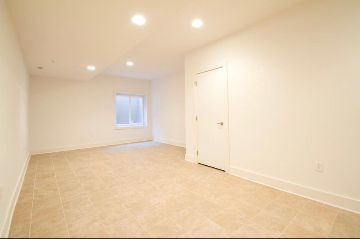 Finished Basement - 919 N 5th St