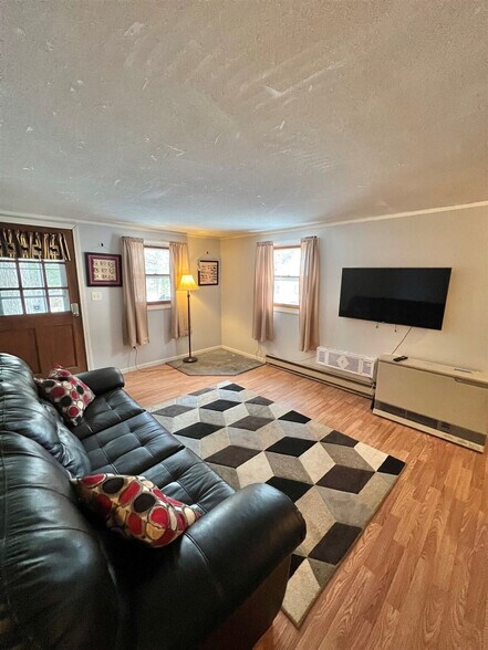 Building Photo - 11 Headwall Dr