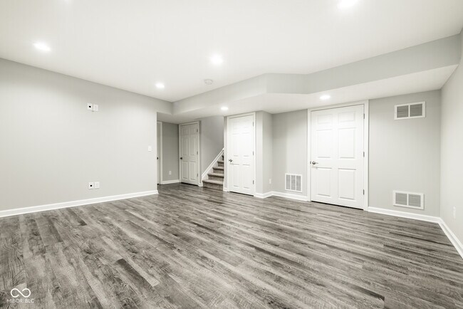 Building Photo - 2525 Central Ave